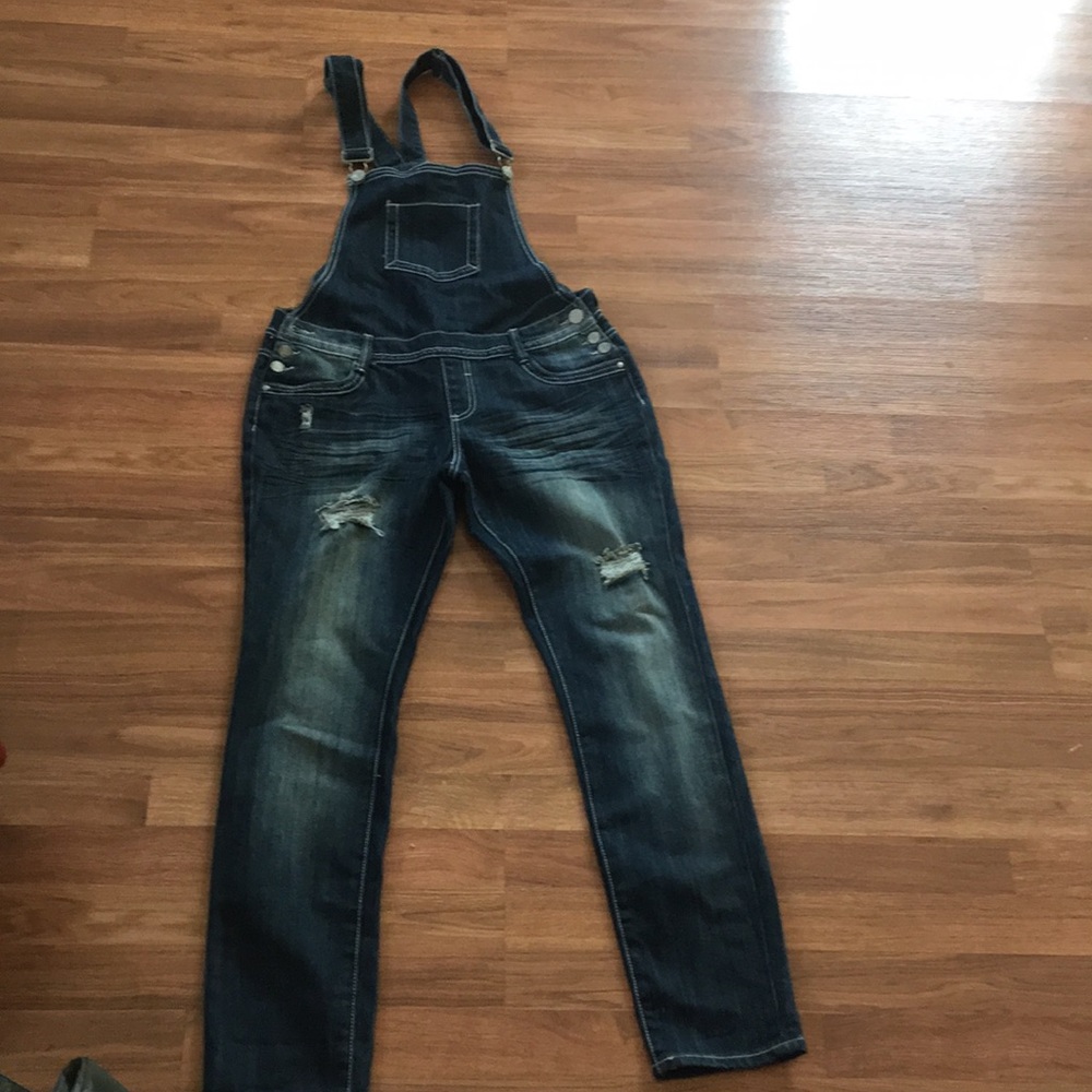 Almost Famous SZ 13 like new